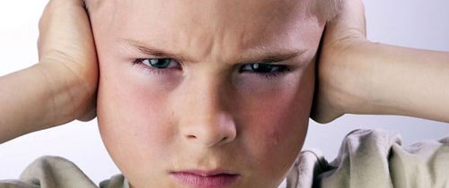 با اختلال نافرمانی ـ مقابله ای (Oppositional defiant disorder) در کودک و نوجوان چگونه رفتار کنیم؟